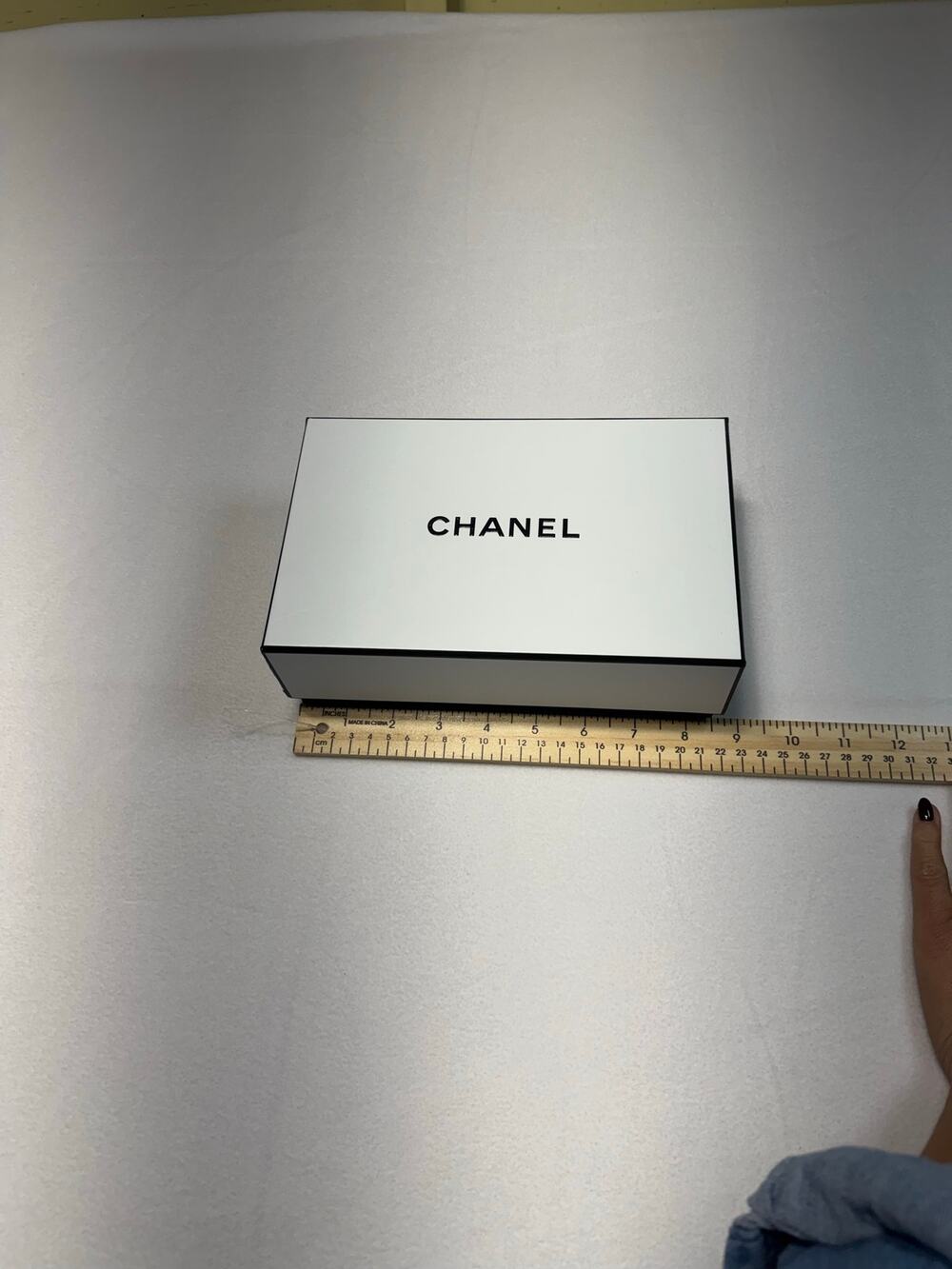 Chanel box 
0042  A3